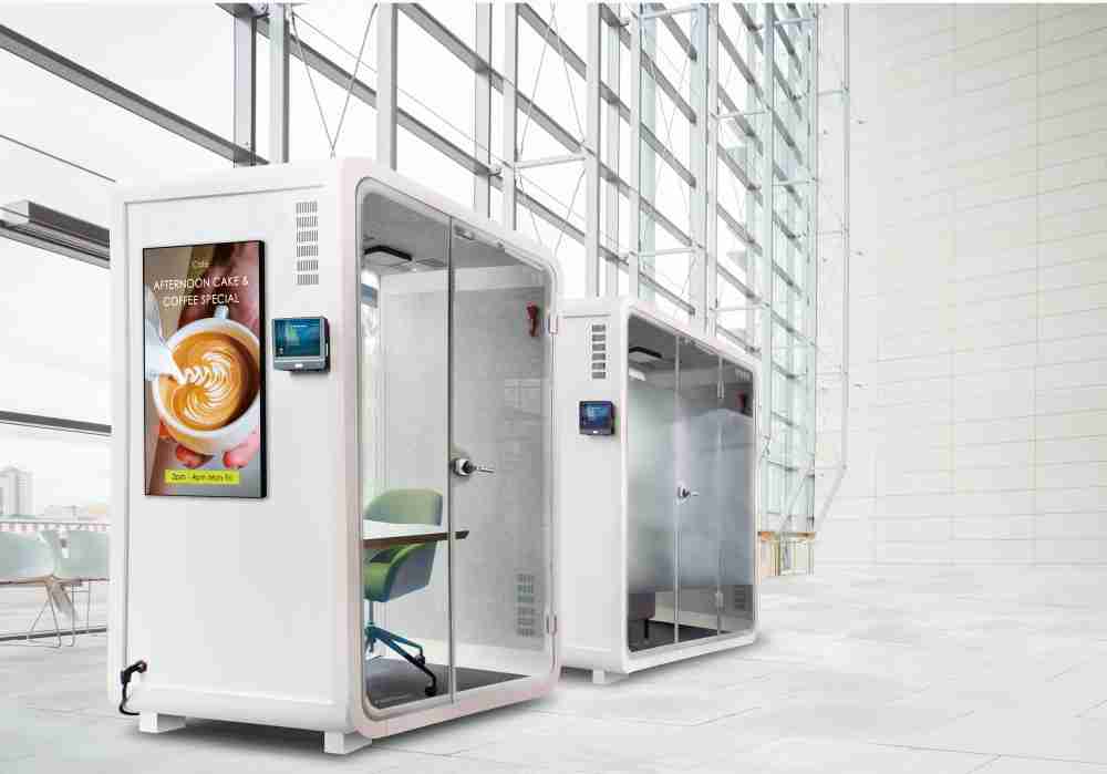 尊龙z6子公司达擎之智慧行动办公舱，，，采用PDLC智能调光玻璃设计，，，透过通电与断电的电流切换，，呈现透明与雾面效果，，具节能降耗特性并兼顾隐私，，，确保信息安全